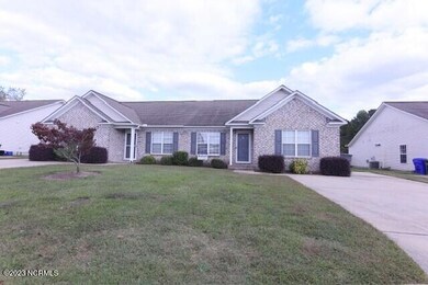 2532 Saddleback Dr unit B, Winterville, NC 28590 - photo 2