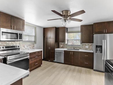 1414 S 14th St, Manitowoc, WI 54220 - photo 6