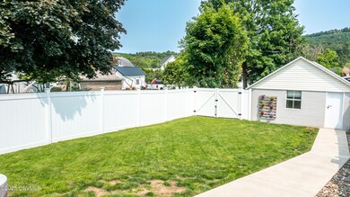 221 Charles St, Berwick, PA 18603 - photo 4