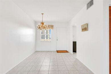 Horizon House Condominiums unit 804, Fort Lauderdale, FL 33304 - photo 3