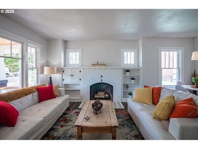 1113 E 8th St, the Dalles, OR 97058 - photo 7