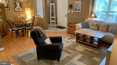 817 Oyster Ct, Odenton, MD 21113 - photo 3