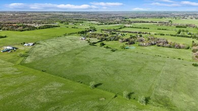 737 Sandusky Rd, Whitesboro, TX 76264 - photo 7