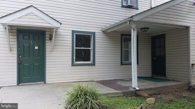 45 S Green St unit 1, Berkeley Springs, WV 25411 - photo 2