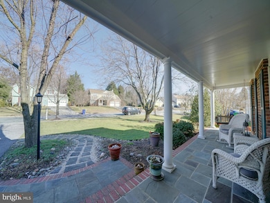 8726 Cardinal Forest Cir, Laurel, MD 20723 - photo 6