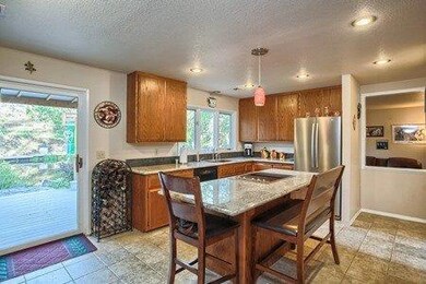 8858 Hardy Way, Gold Hill, OR 97525 - photo 5