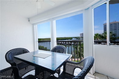 12945 Vanderbilt Dr unit 402, Naples, FL 34110 - photo 2