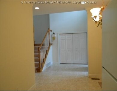 6 Dapplewood Rd, Charleston, WV 25309 - photo 3