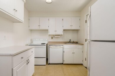 009_ce46928_L 265 Chase Rd032