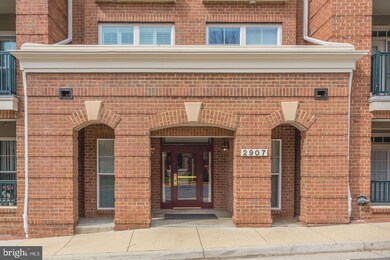 Saintbury Plaza Condominium unit 406, Fairfax, VA 22031 - photo 3