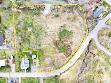 00 Oakdale Rd unit 2, Waynesville, NC 28786 - photo 3