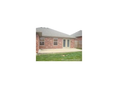 3040 Barrington Ct, New Albany, IN 47150 - photo 4