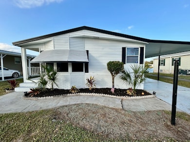 2322 Lakes of Melbourne Dr, Melbourne, FL 32904 - photo 5