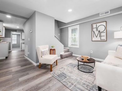 2767 Hiawatha St, Columbus, OH 43211 - photo 3