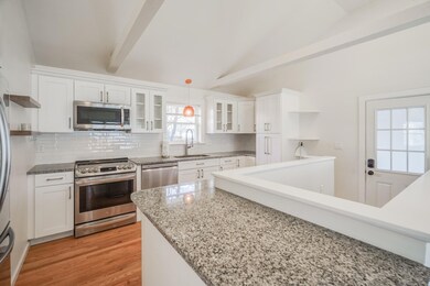 11 Plaza Ave, Easthampton, MA 01027 - photo 3