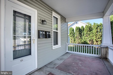 424 W Main St unit 1ST FLOOR, Palmyra, PA 17078 - photo 3
