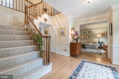 7823 Lakeland Valley Dr, Springfield, VA 22153 - photo 3