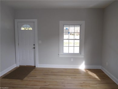 3830 Robinhood Rd, Winston Salem, NC 27106 - photo 4