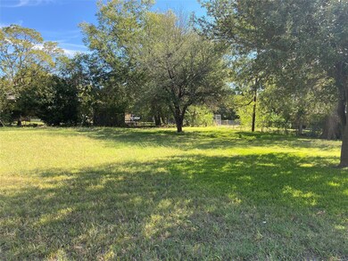 1124 N Culberson St, Gainesville, TX 76240 - photo 5