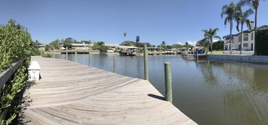 Dock 2