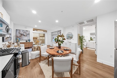 709 E Walnut St unit 222, Pasadena, CA 91101 - photo 5