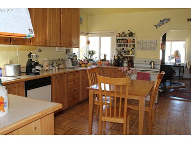 522 SE 2nd Ave, John Day, OR 97845 - photo 7