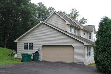 2260 Mountain Laurel Dr, Effort, PA 18330 - photo 4