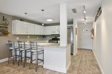 04_5576NWatervlietRoad_Unit5_5_Kitchen_L