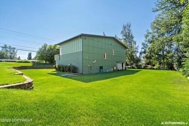 Large level yard