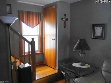 261 Birchwood Ave Cuyahoga Falls OH 44221  Oak Sta