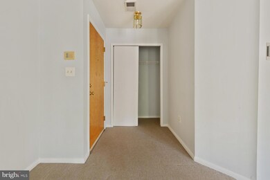 121 Rainier Ct unit 8, Princeton, NJ 08540 - photo 2