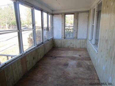 11 Rawson St, Albany, NY 12206 - photo 2