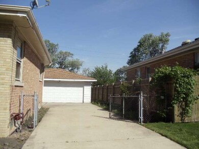 4633 Scott St, Schiller Park, IL 60176 - photo 4