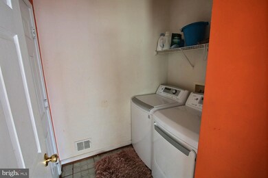 21503 Manor View Cir, Germantown, MD 20876 - photo 3