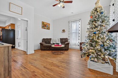 1013 S Johnstone Ave, Bartlesville, OK 74003 - photo 3