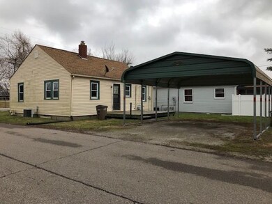 392 N Gladstone Ave, Columbus, IN 47201 - photo 5