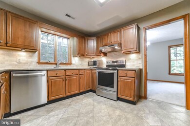 44591 Aspen Ln, California, MD 20619 - photo 2