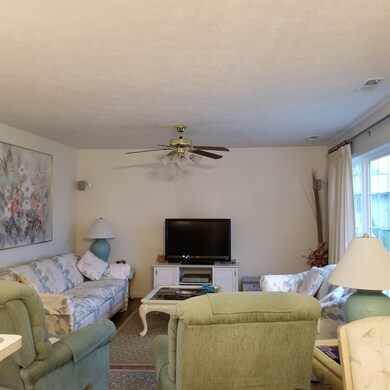 105 Fieldgate Ct, New Carlisle, IN 46552 - photo 2