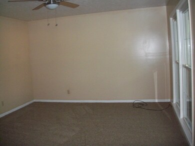 Living Room with ceiling fan