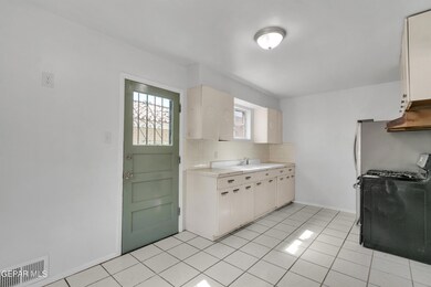 2516 Richmond Ave, El Paso, TX 79930 - photo 4