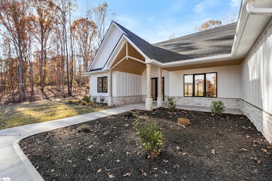 125 E Peninsula Dr, Laurens, SC 29360 - photo 4