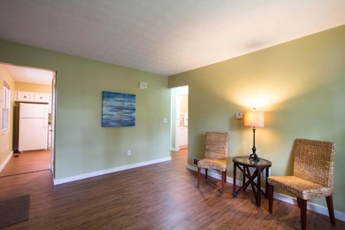 Living room 3