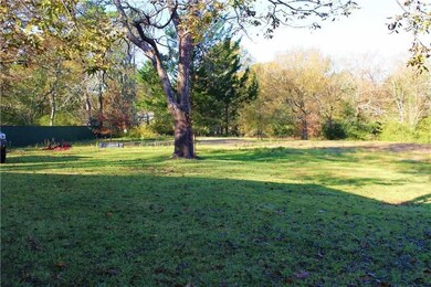 202 Holly Moore Dr, Pineville, LA 71360 - photo 3