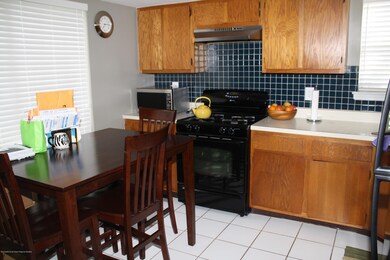 24 Cloister Ct, Old Bridge, NJ 08857 - photo 3