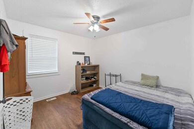 1554 Cherry Tree Dr, Clarksville, TN 37042 - photo 5