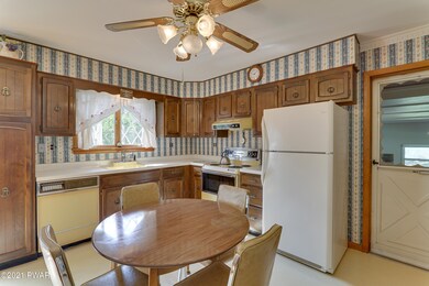 498 Ridge Ave, Hawley, PA 18428 - photo 7