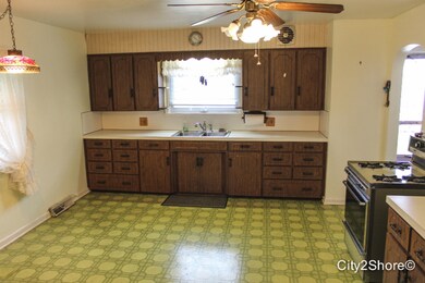 2526 Byron Center-3