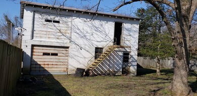 614 Polk St, Manchester, TN 37355 - photo 2