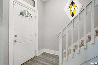 602 W 9th St, Davenport, IA 52803 - photo 4