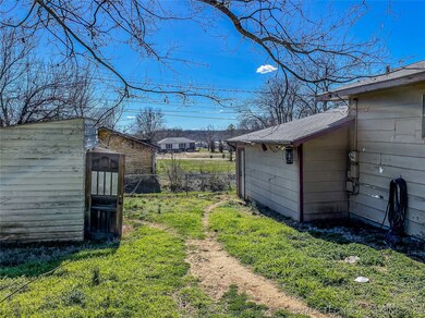 512 N 13th St, Henryetta, OK 74437 - photo 3